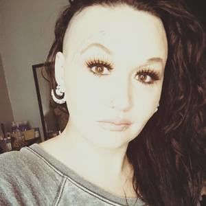 Meet your Posher, Amee